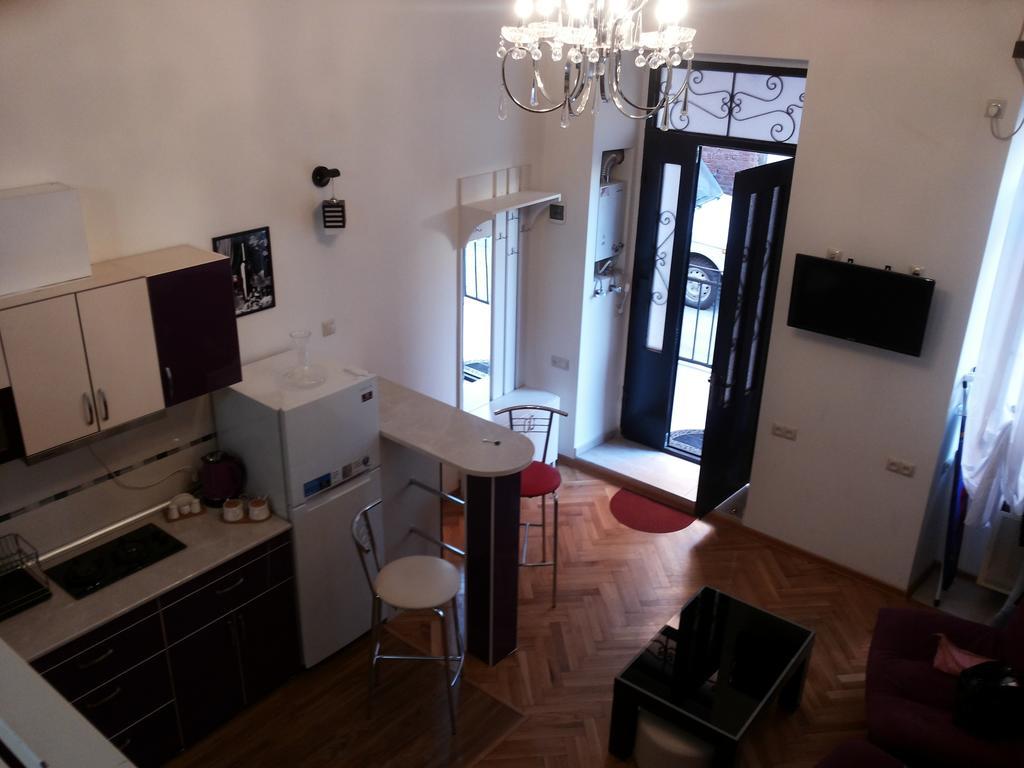 Comfortable Flat In Central Tbilisi Bilik gambar