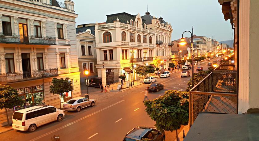 Comfortable Flat In Central Tbilisi Bilik gambar